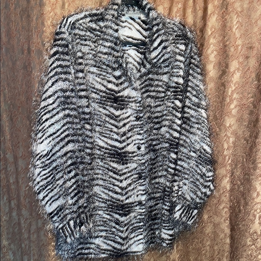 NWOT Fashion Bug Black & White Cardigan Sweater.  100% polyester.  size 14/16